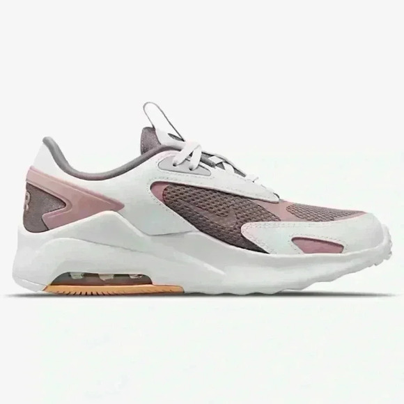 NIKE Air Max Bolt Size 6Y (8) - Picture 3 of 15